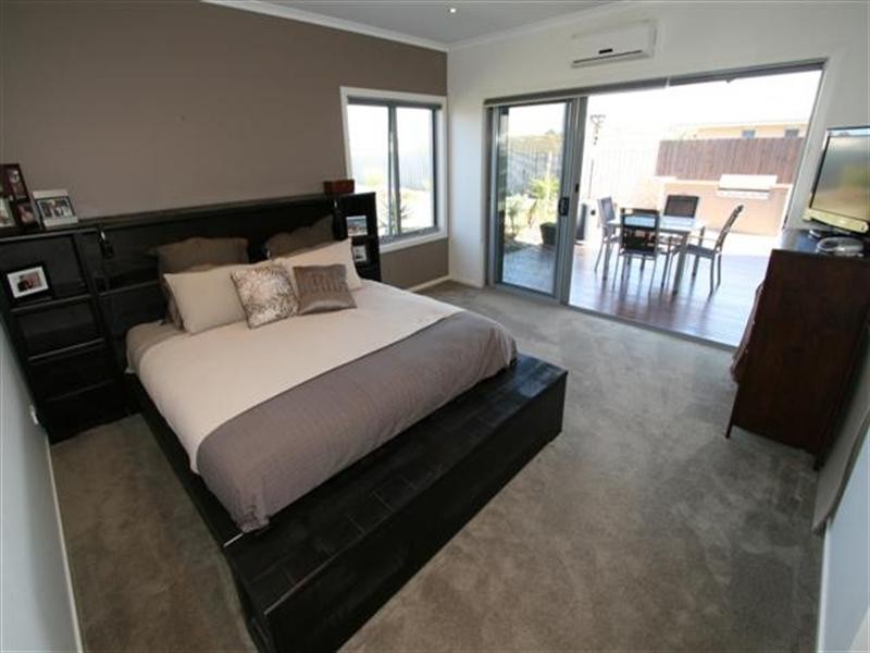 6 Sanctuary Drive, Cowes VIC 3922