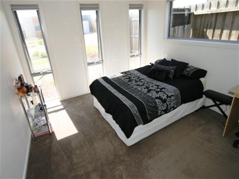 6 Sanctuary Drive, Cowes VIC 3922