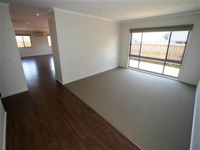 20 Boardwalk Boulevard, Cowes VIC 3922