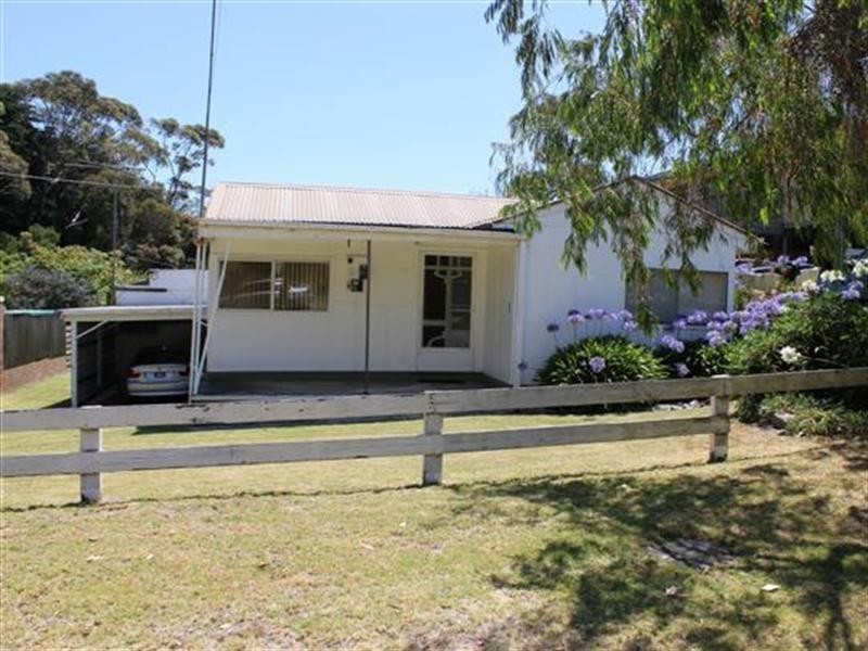 34 Rose Avenue, Cowes VIC 3922