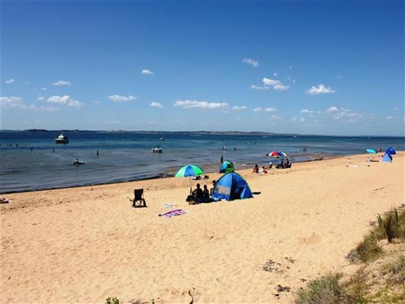 34 Rose Avenue, Cowes VIC 3922