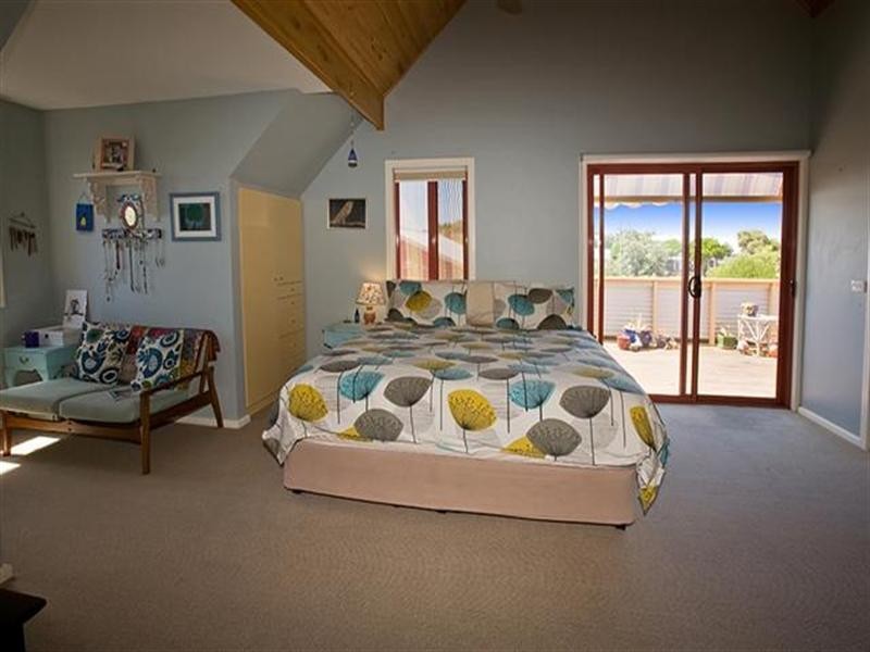 5 Tahiti Court, Cape Woolamai VIC 3925