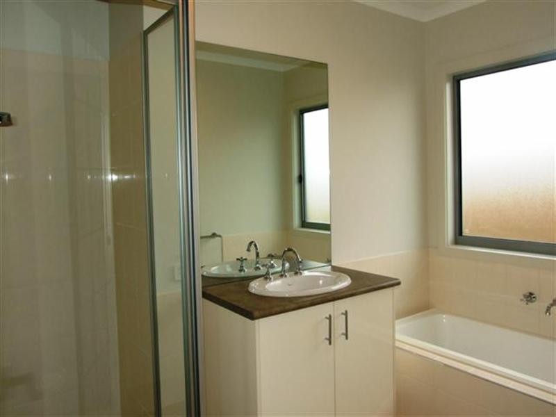 20 Boardwalk Boulevard, Cowes VIC 3922