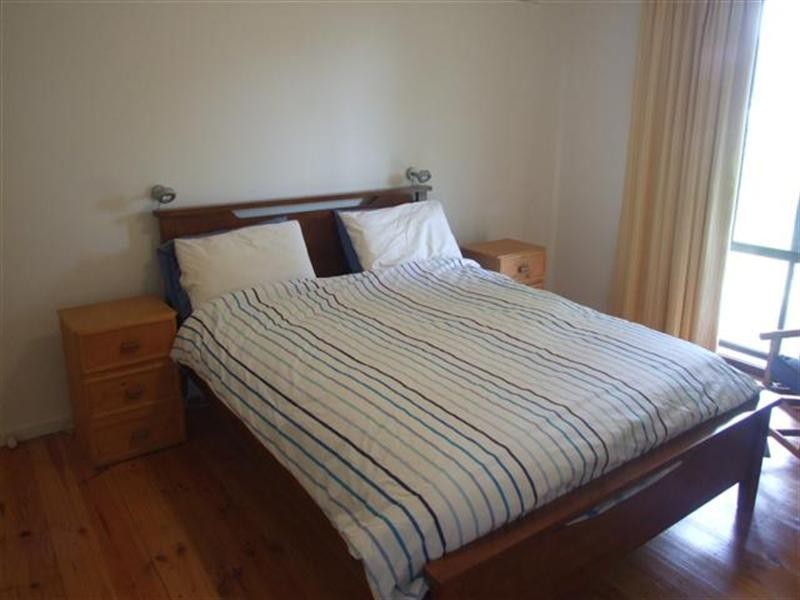 8 Chapel Street, Cowes VIC 3922