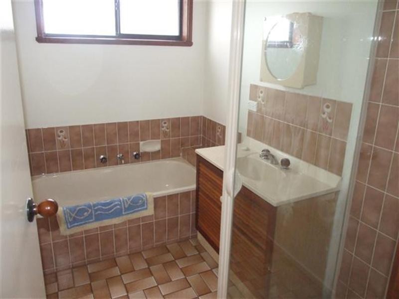 8 Chapel Street, Cowes VIC 3922