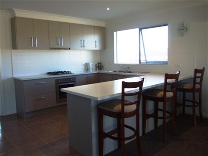13 Rosella Grove, Cowes VIC 3922