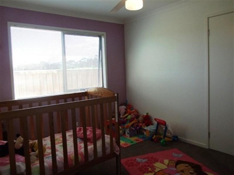 13 Rosella Grove, Cowes VIC 3922