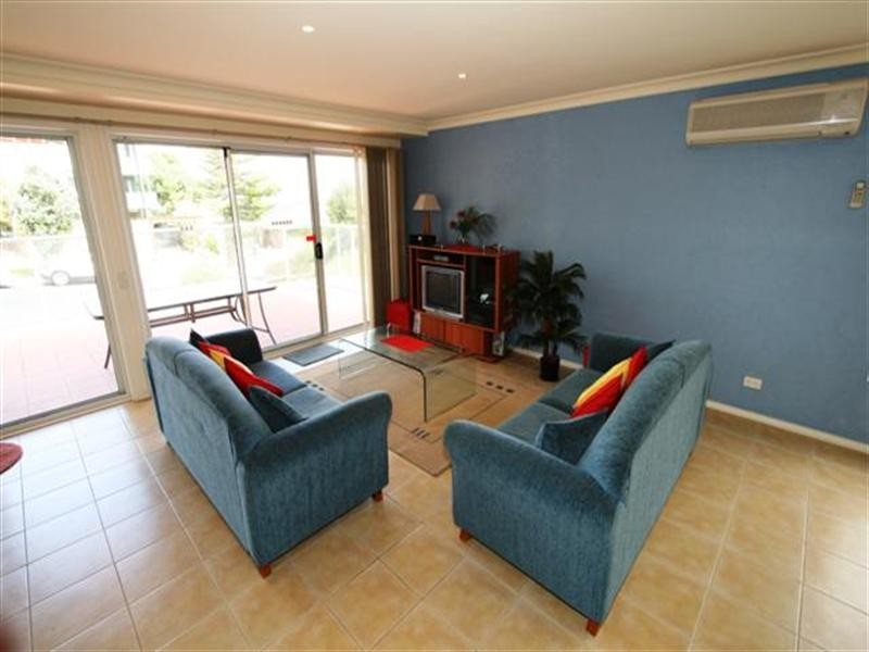 23/1-3 Warley Avenue, Cowes VIC 3922