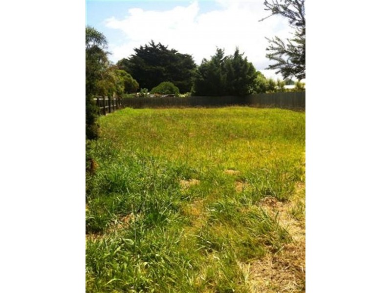 6 Sunderland Bay Road, Sunderland Bay VIC 3922