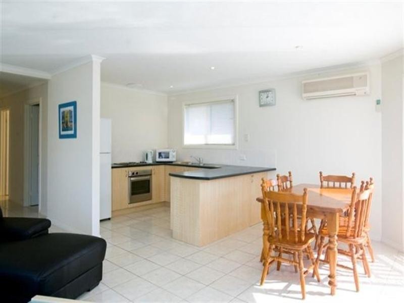 2/189 Church Street, Cowes VIC 3922