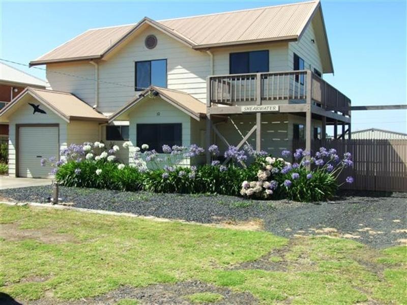 10 Manly Place, Surf Beach VIC 3922
