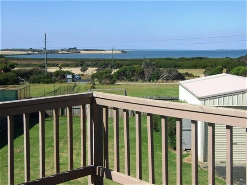 10 Manly Place, Surf Beach VIC 3922