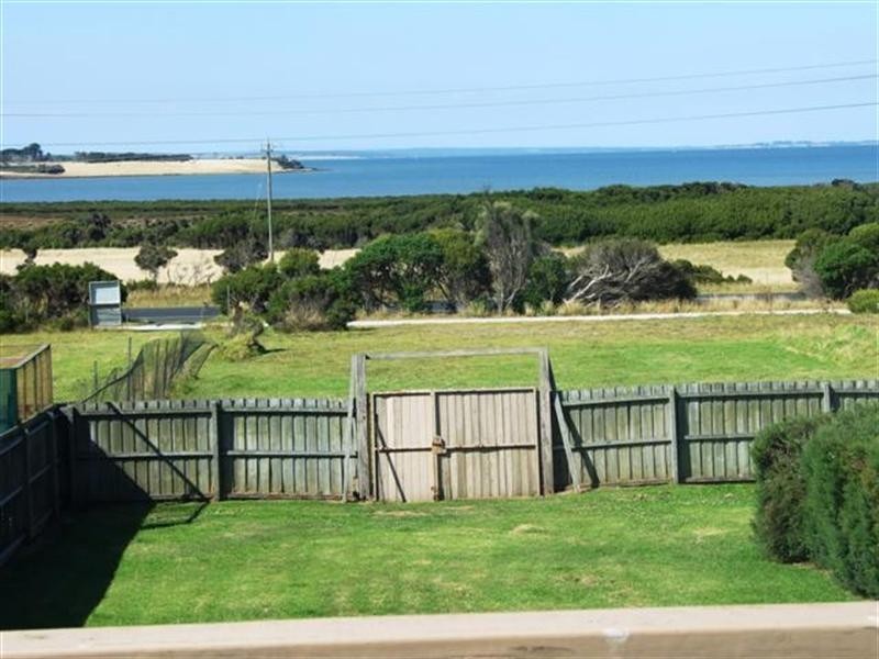 10 Manly Place, Surf Beach VIC 3922