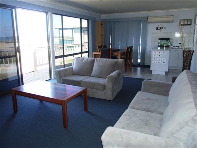 10 Manly Place, Surf Beach VIC 3922