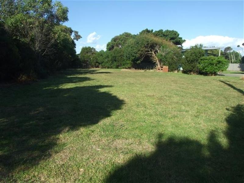 4 Fern Avenue, Surf Beach VIC 3922