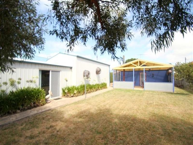 15 Barramundi Avenue, Smiths Beach VIC 3922