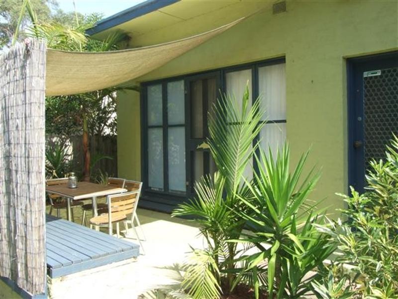 8 Alexander Avenue, Cowes VIC 3922