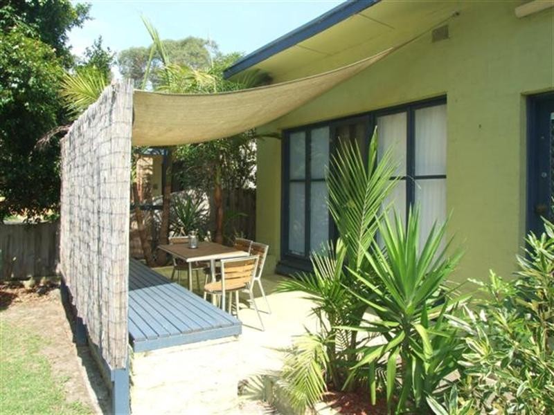 8 Alexander Avenue, Cowes VIC 3922