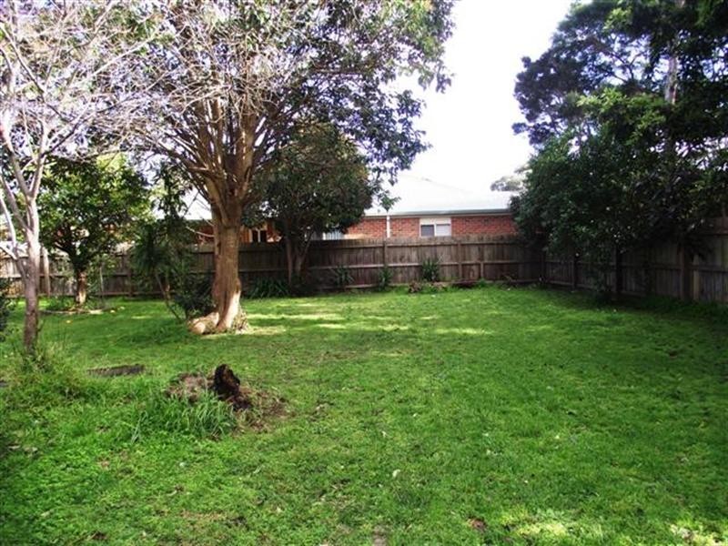 8 Alexander Avenue, Cowes VIC 3922