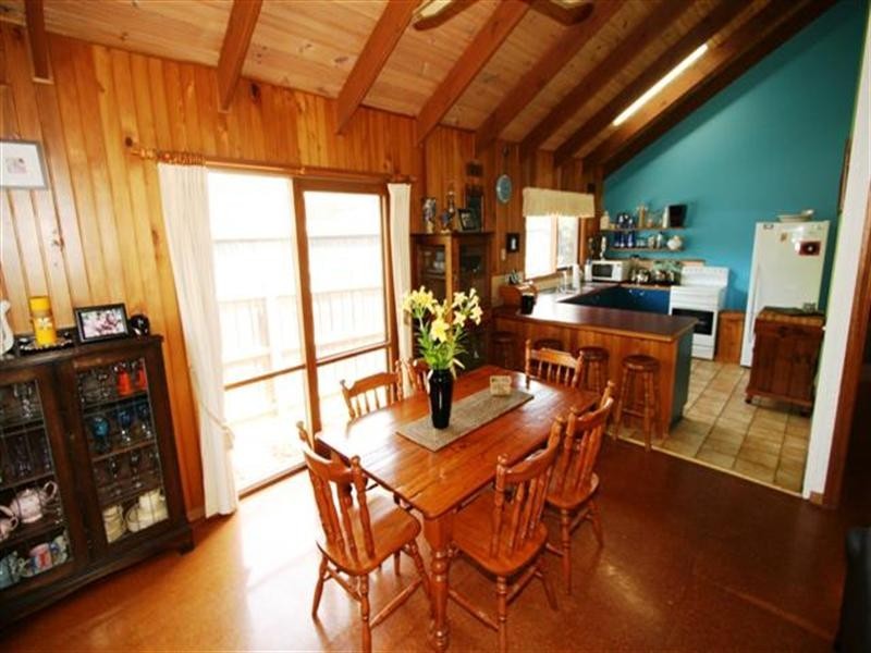 4 Dolphin Drive, Smiths Beach VIC 3922