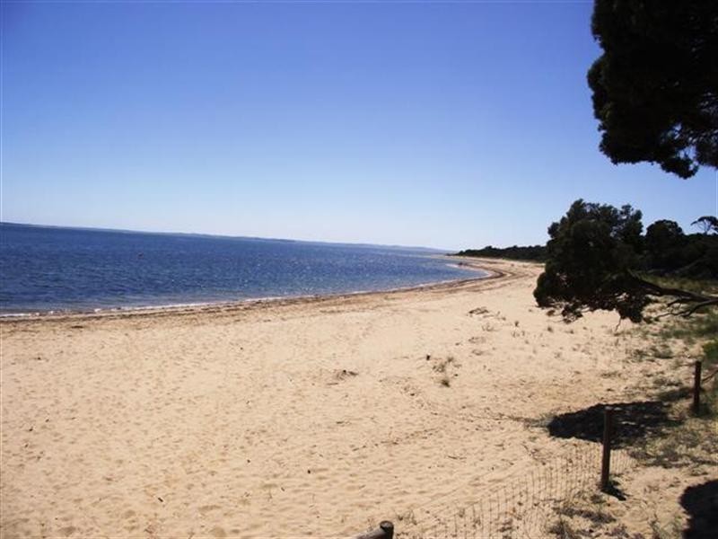 11 Lomandra Drive, Cowes VIC 3922