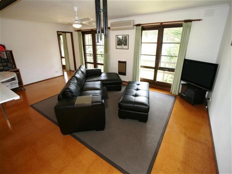 4 Malcliff Road, Newhaven VIC 3925