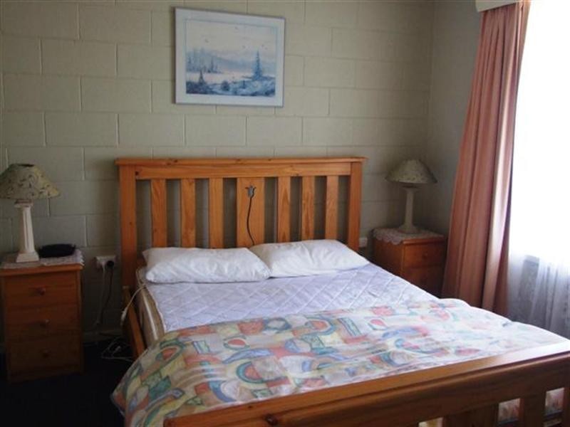 2/2-4 Park Street, Cowes VIC 3922