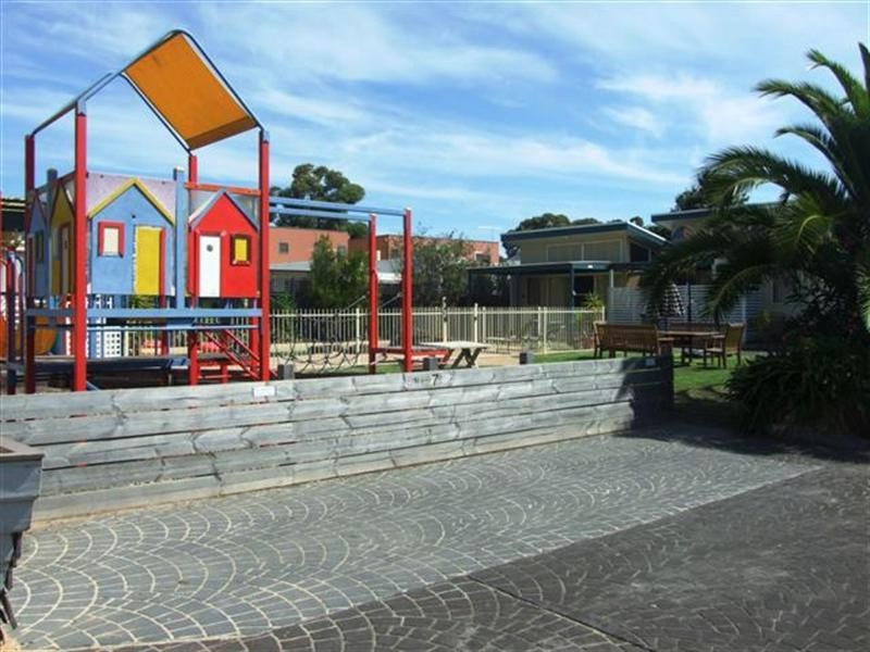 2/2-4 Park Street, Cowes VIC 3922
