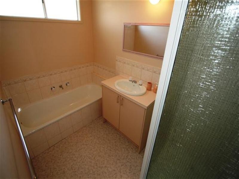 21 Anglers Road, Sunderland Bay VIC 3922