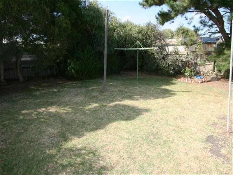 21 Anglers Road, Sunderland Bay VIC 3922