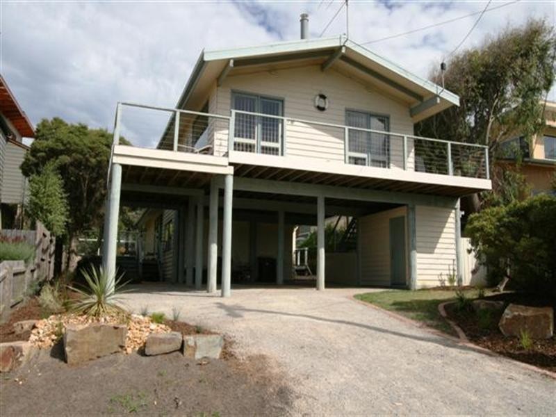 24 Hollywood Crescent, Smiths Beach VIC 3922