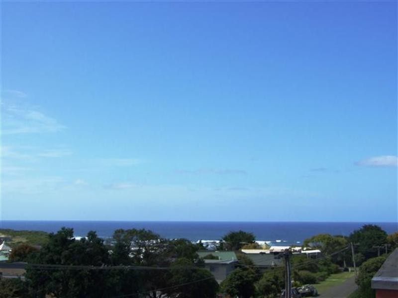 24 Hollywood Crescent, Smiths Beach VIC 3922