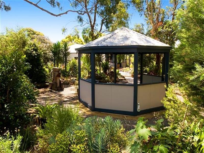 14 Honeyeater Drive, Silverleaves VIC 3922