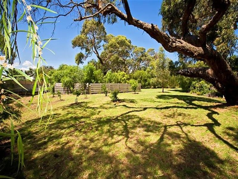14 Honeyeater Drive, Silverleaves VIC 3922