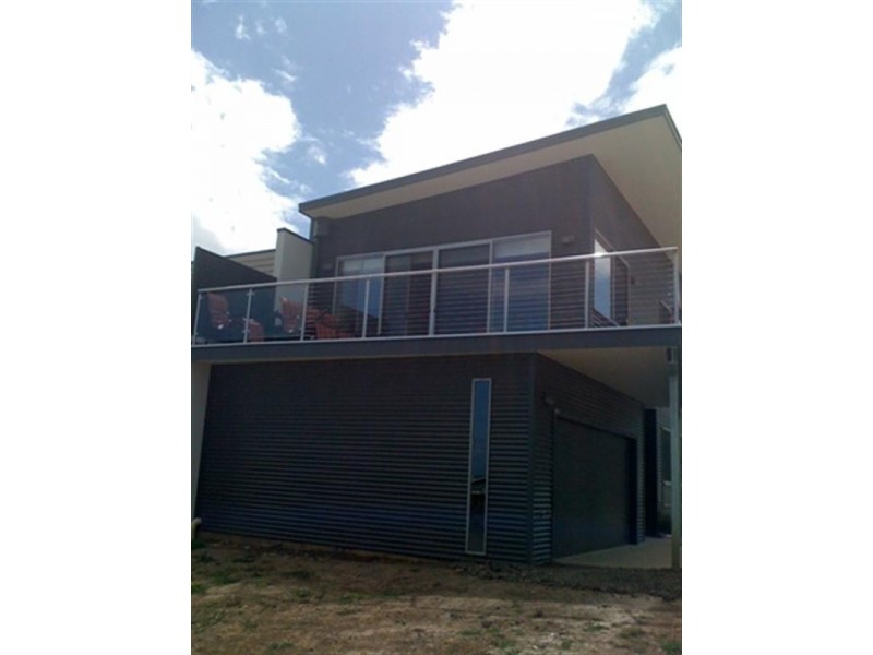 18 Halcyon Avenue, San Remo VIC 3925