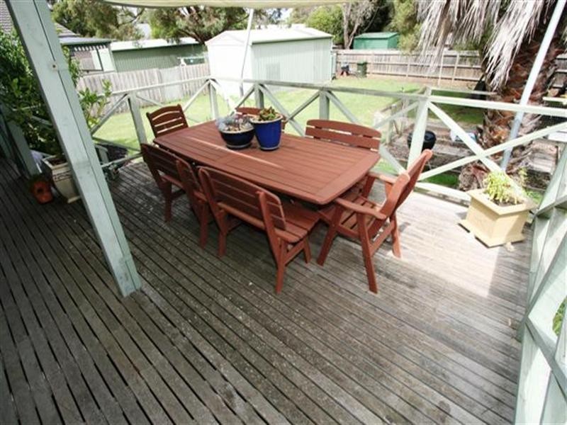 15 Cypress Court, Cowes VIC 3922