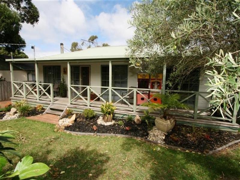 15 Cypress Court, Cowes VIC 3922