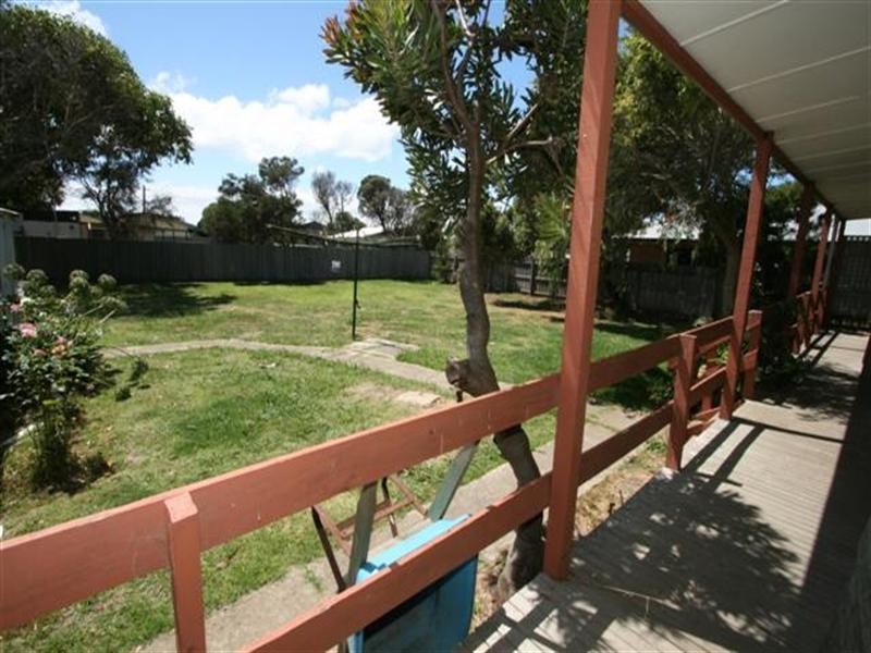 6 Tolley Avenue, Surf Beach VIC 3922