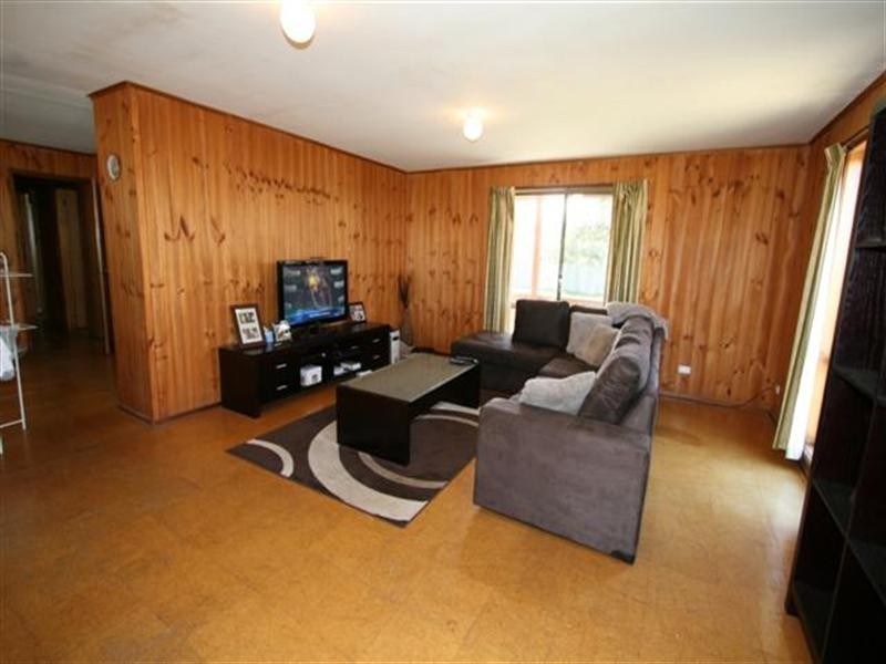 6 Tolley Avenue, Surf Beach VIC 3922