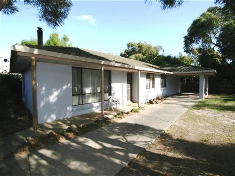 8 Darryl Court, Cowes VIC 3922