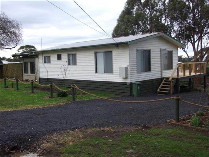 16 Poulter Avenue, Rhyll VIC 3923