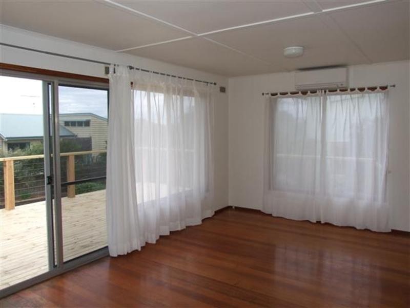 16 Poulter Avenue, Rhyll VIC 3923