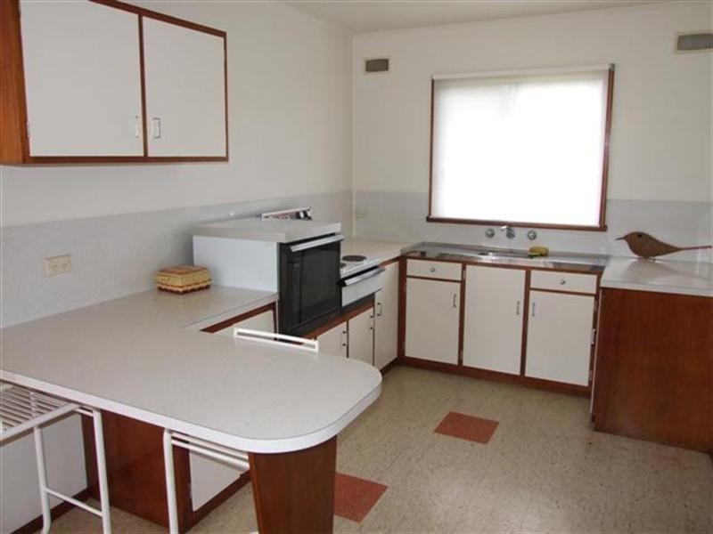 16 Poulter Avenue, Rhyll VIC 3923