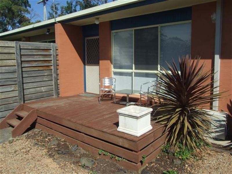 2/4 Highland Avenue, Cowes VIC 3922