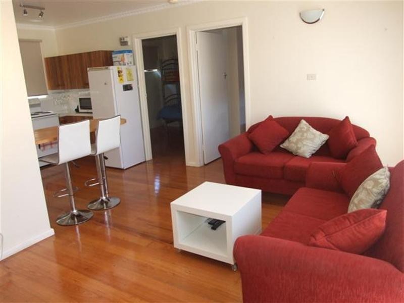 2/4 Highland Avenue, Cowes VIC 3922