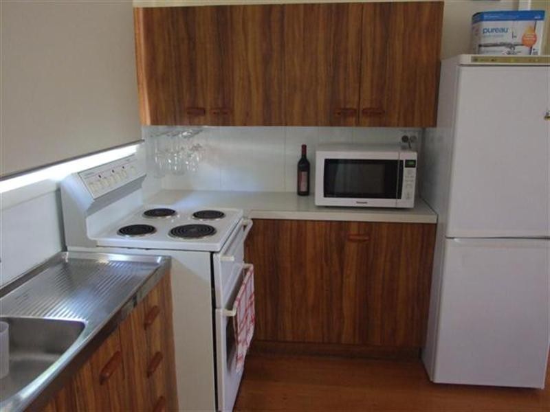 2/4 Highland Avenue, Cowes VIC 3922