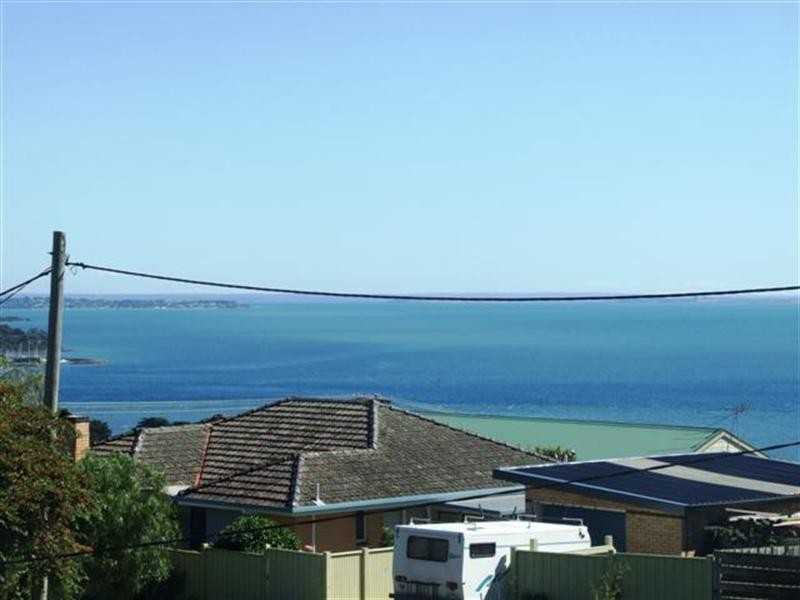 1 Cassell Court, San Remo VIC 3925