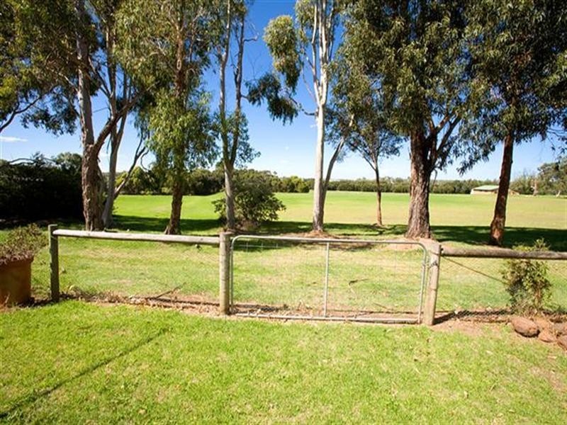 9 Walton Street, Cowes VIC 3922