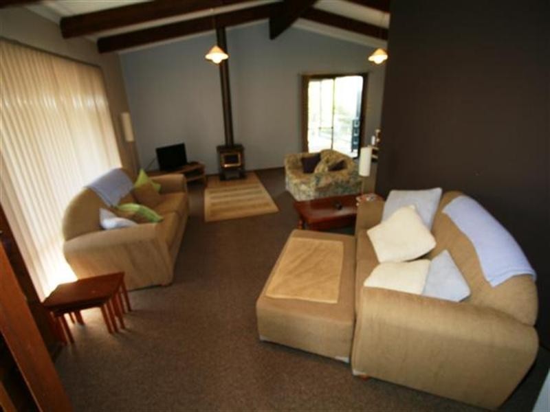 11 Outlook Drive, Cowes VIC 3922