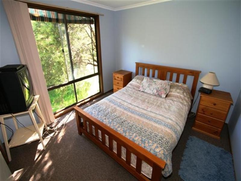 11 Outlook Drive, Cowes VIC 3922